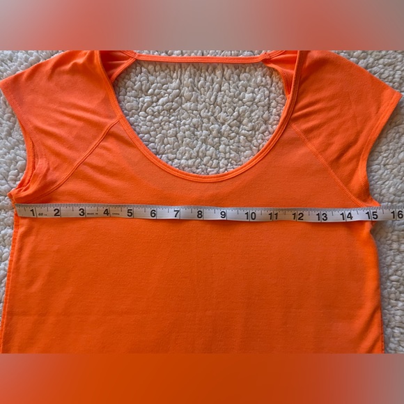 Under Armour Women’s Heat Gear Open Back Tee Size XS - Picture 7 of 7